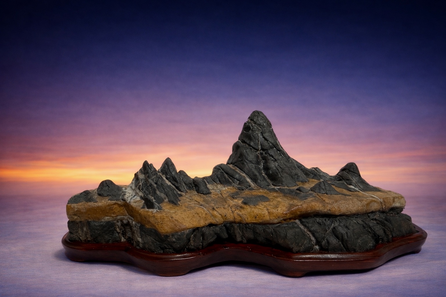 Yamagata-ishi (山形石) / Rempo-seki (連峰石) / Cordillera