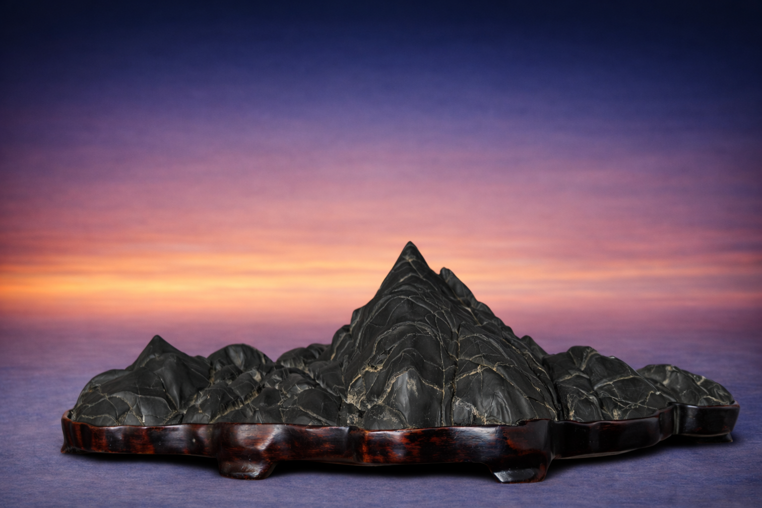 Yamagata-ishi (山形石) / Koho-seki (孤峰石) / Piedra montaña de un solo pico